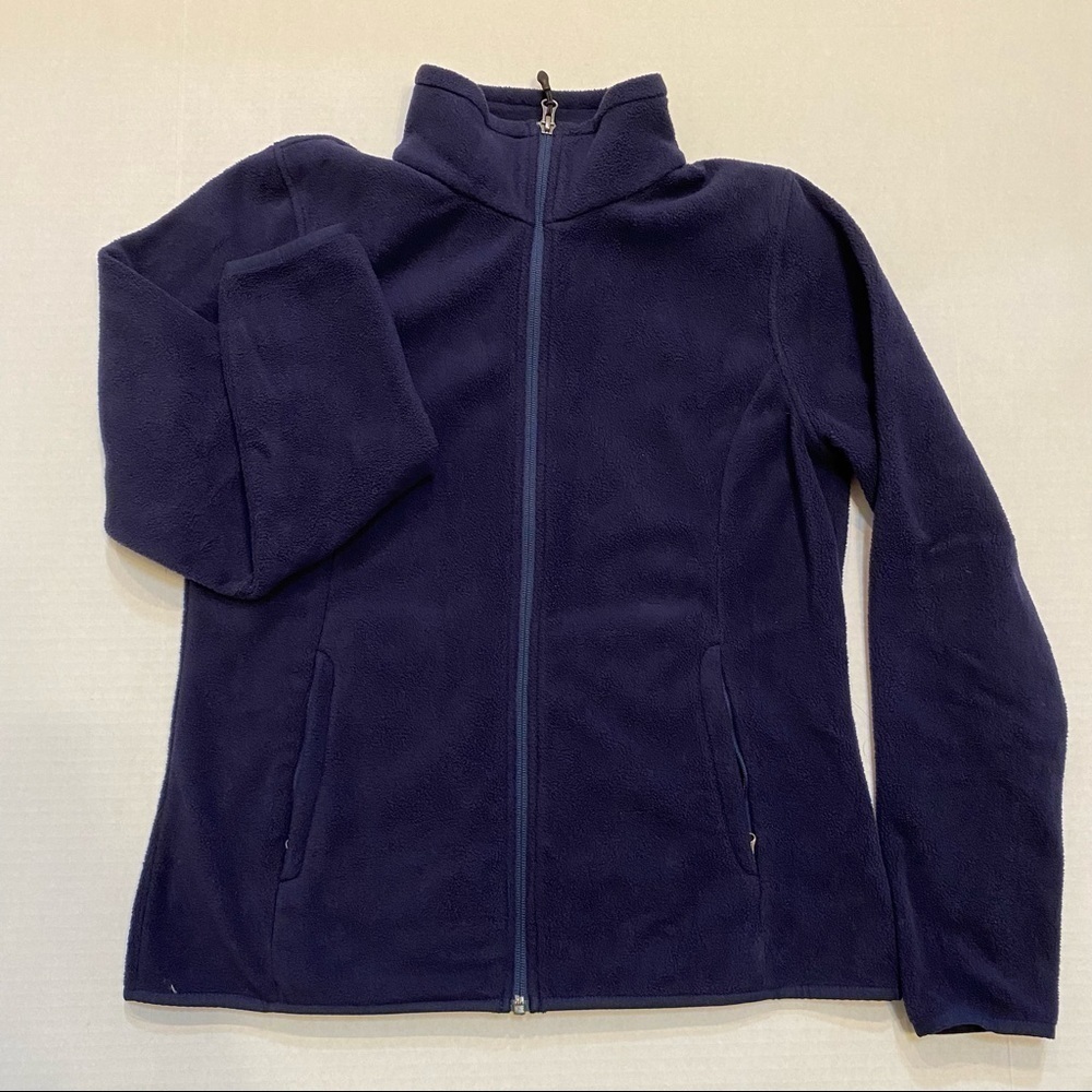 Amazon Essentials Women’s Classic Fit Full Zip Soft Fleece Jacket Medium